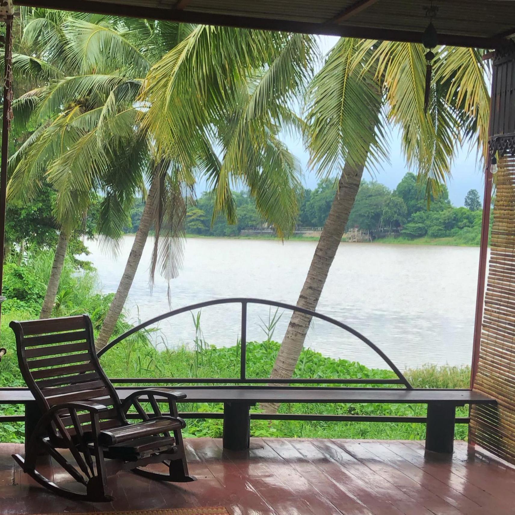 River Flow House Bangtanod Photharam Bagian luar foto